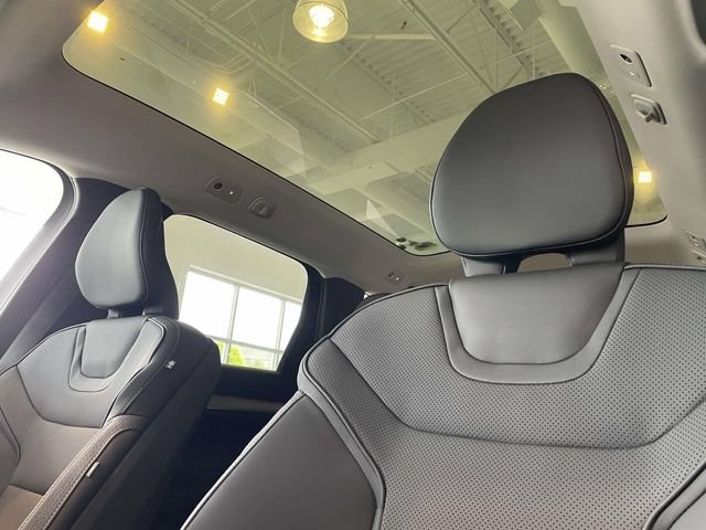 New 2026 Volvo EX90 Plus AWD/4WD image 16