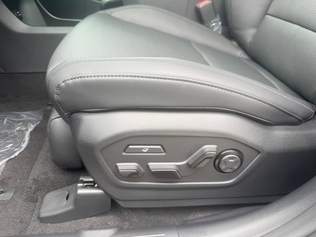 New 2026 Hyundai Santa Fe Calligraphy AWD/4WD image 17