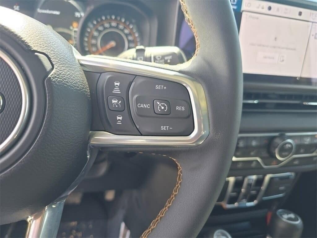 Used 2024 Jeep Wrangler Sahara image 23