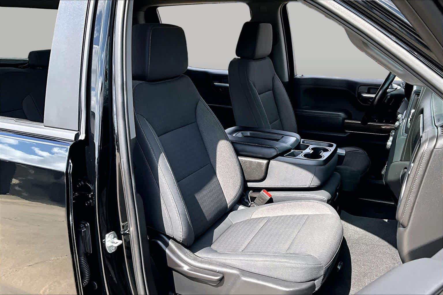 Used 2020 Chevrolet Silverado 1500 LT w/ Texas Edition RWD image 9