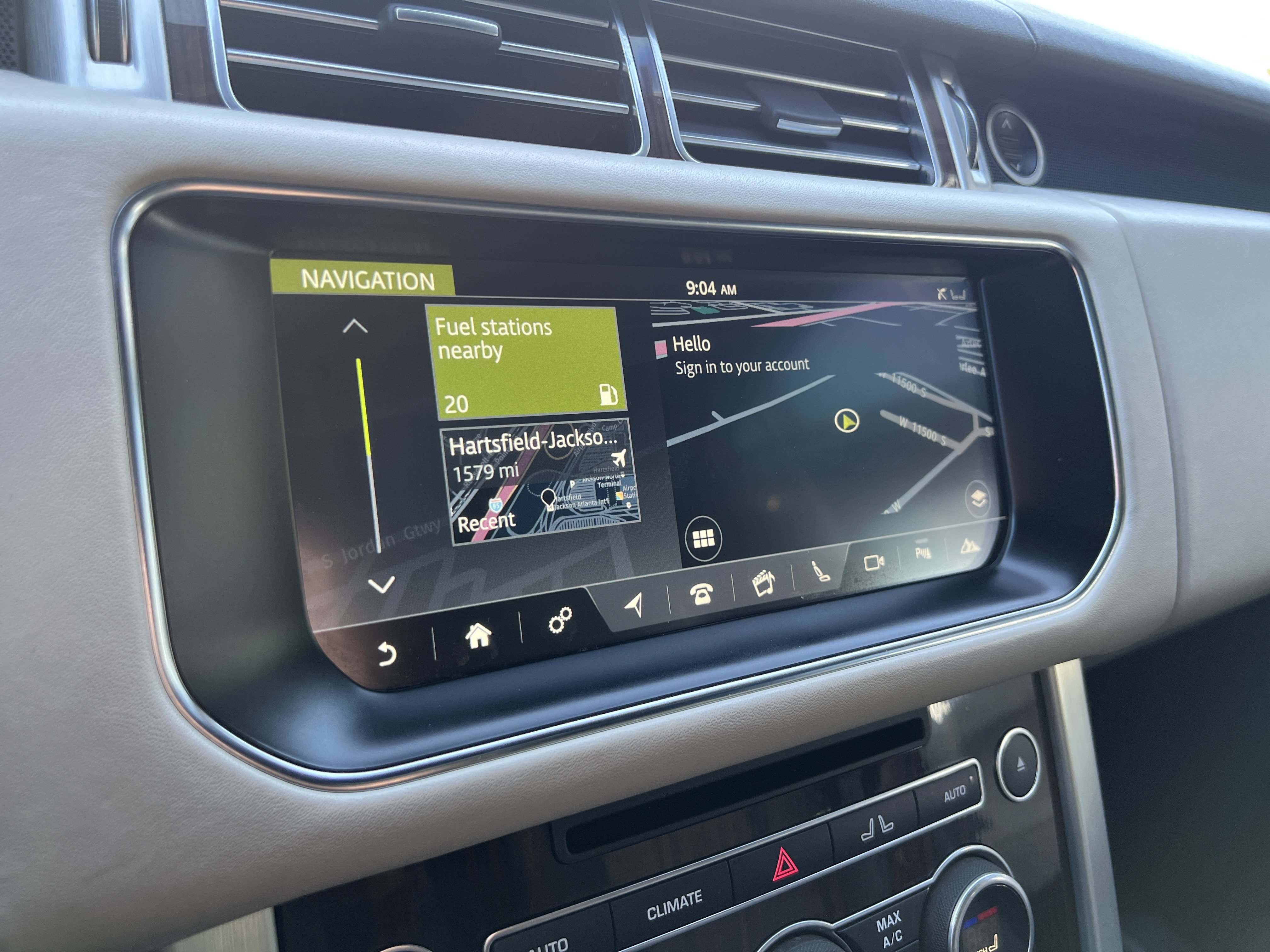 Used 2017 Land Rover Range Rover Supercharged image 20