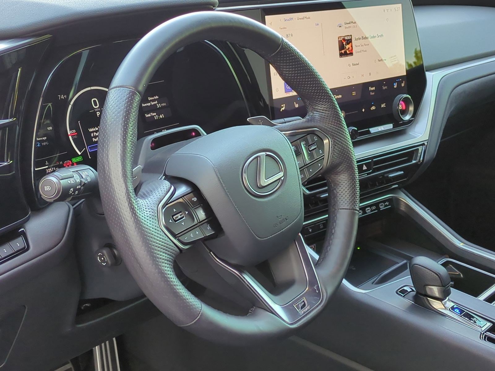 Used 2025 Lexus TX 500h AWD w/ Technology Package image 18