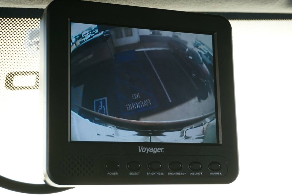 Used 2015 Ford F550 2WD Regular Cab Super Duty image 42