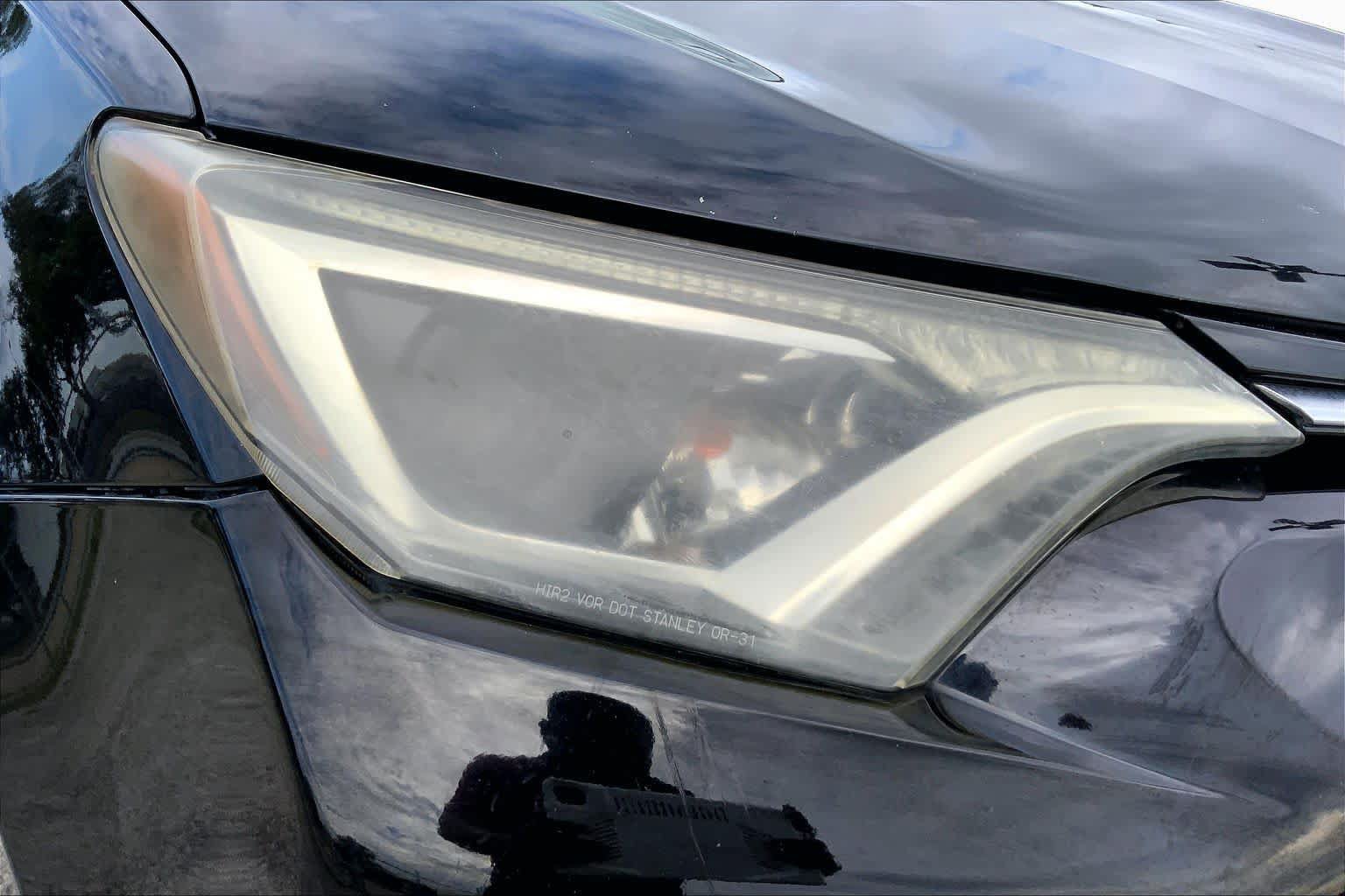 Used 2017 Toyota RAV4 XLE FWD image 27