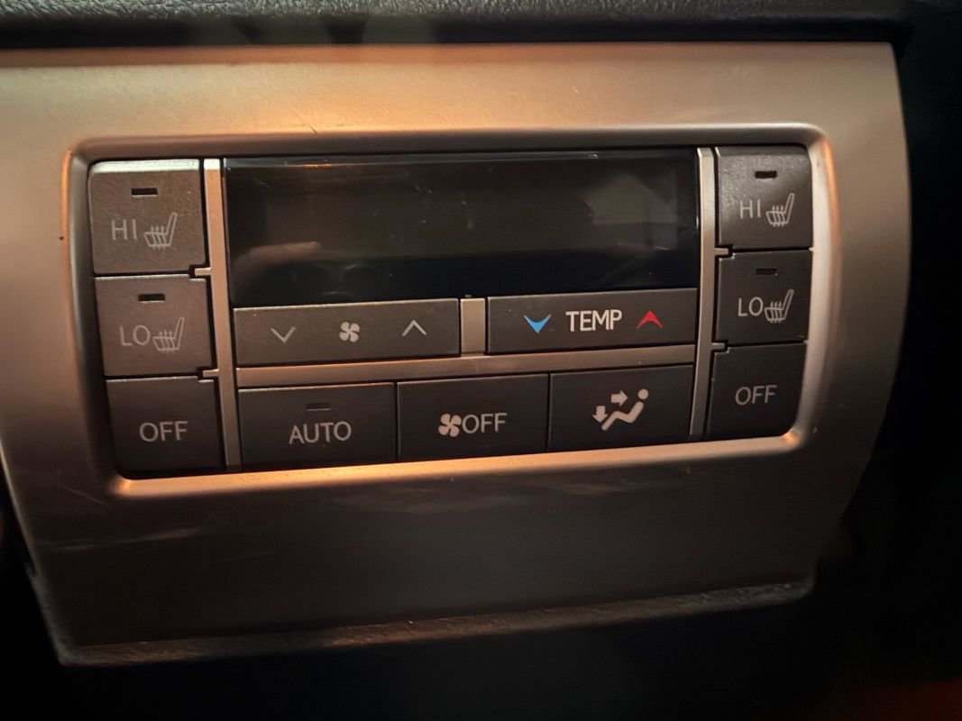 Used 2018 Lexus GX 460 Premium w/ Premium Package image 18