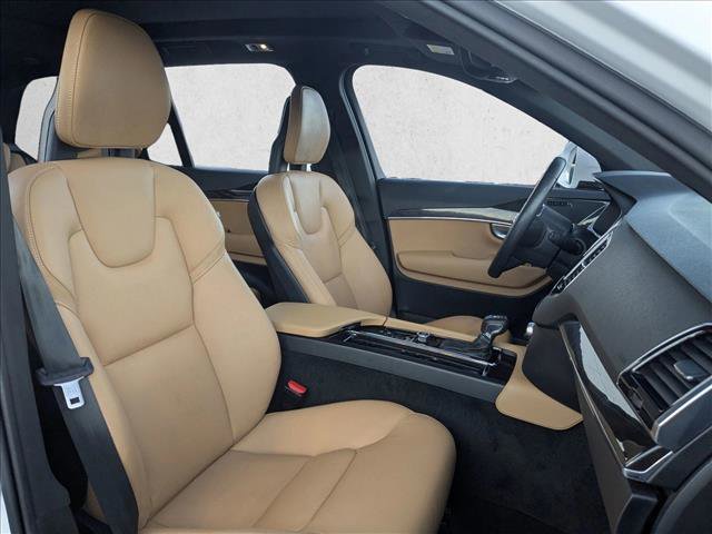 Used 2018 Volvo XC90 T6 Momentum w/ Convenience Package image 24