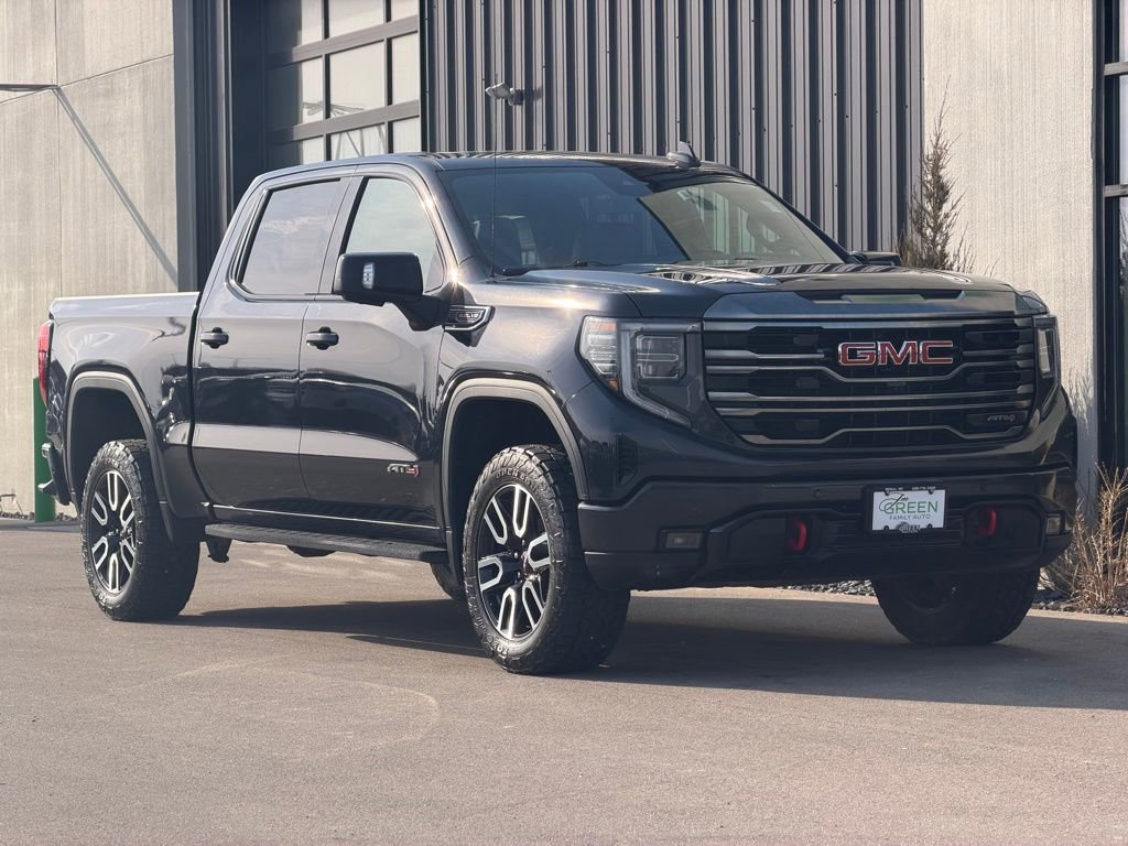 Used 2022 GMC Sierra 1500 AT4 w/ AT4 Premium Package image 4