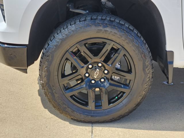 Used 2025 Chevrolet Silverado 1500 Custom Trail Boss w/ LPO, Dark Essentials Package AWD/4WD image 17