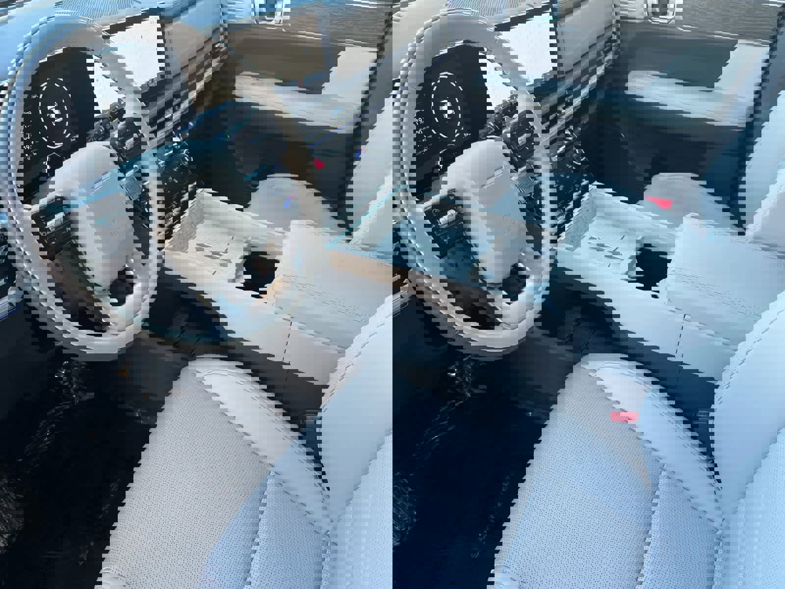 Certified 2025 Hyundai Santa Fe Calligraphy image 11