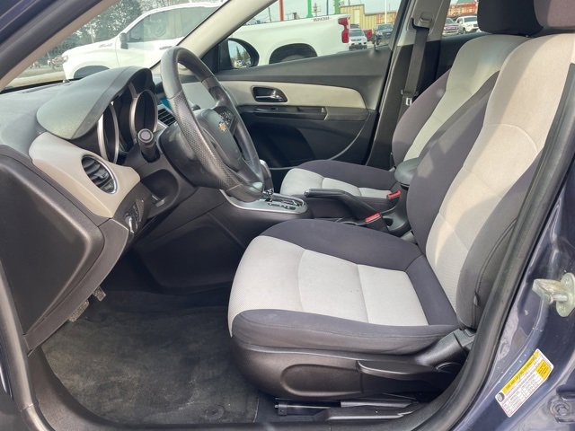 Used 2014 Chevrolet Cruze LS image 8