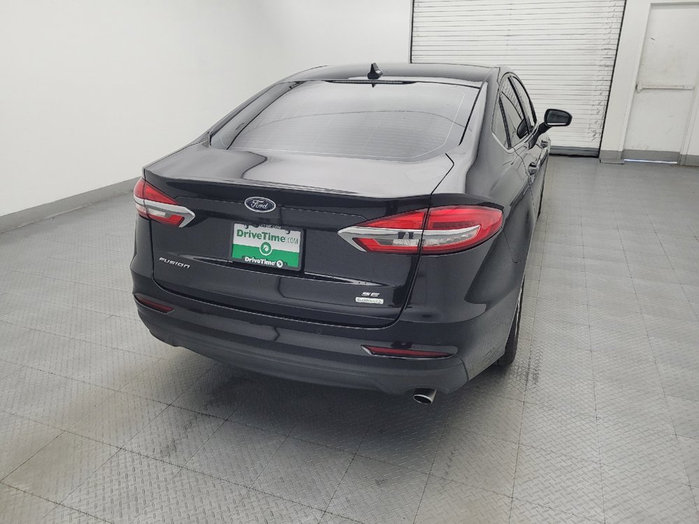 Used 2019 Ford Fusion SE FWD image 7