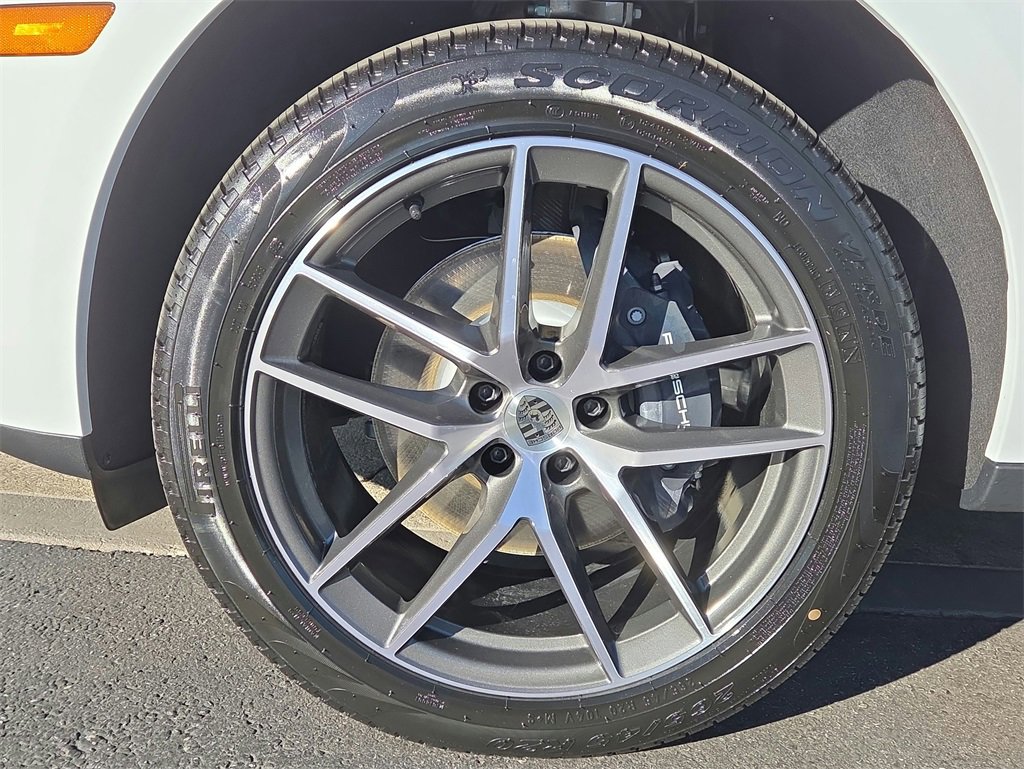 New 2026 Porsche Macan image 24