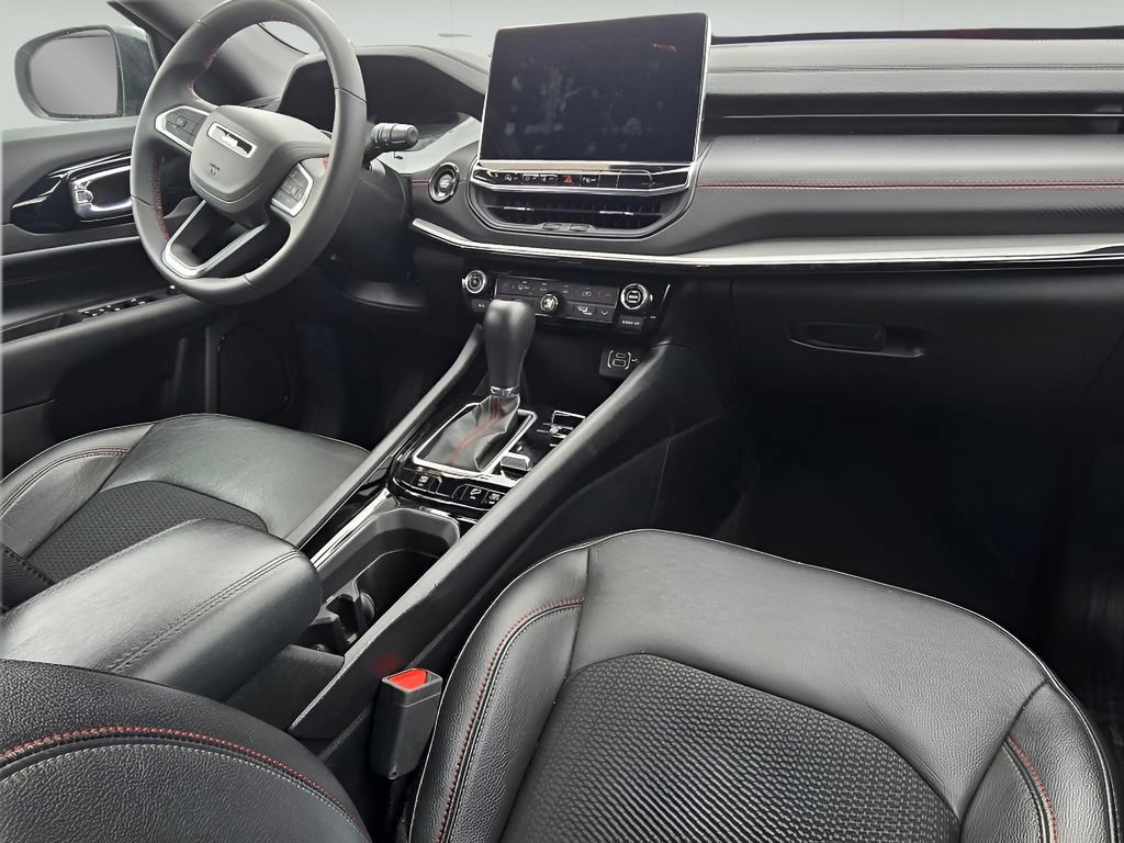 Used 2025 Jeep Compass Trailhawk image 22