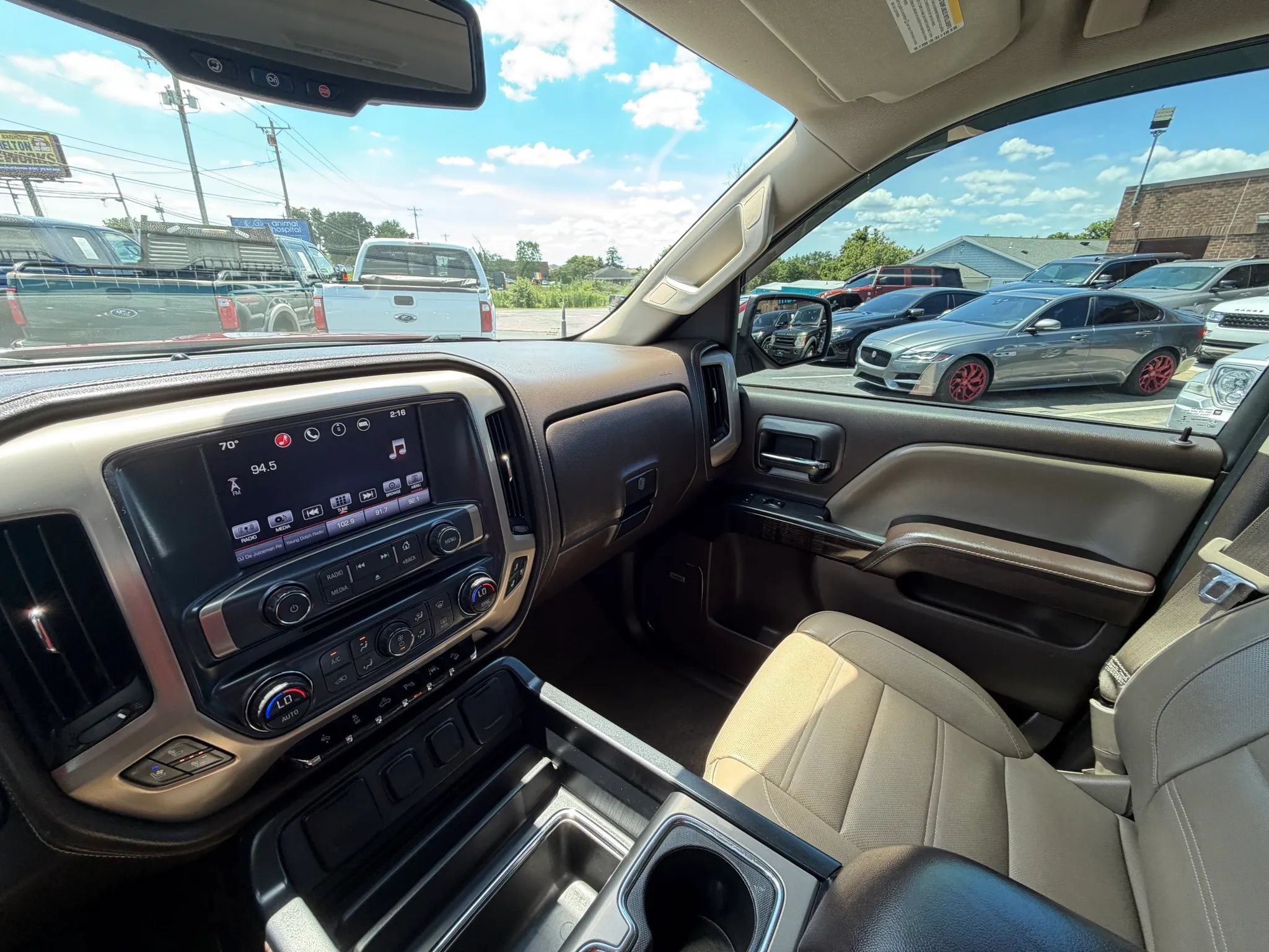Used 2016 GMC Sierra 1500 Denali w/ Enhanced Driver Alert Package AWD/4WD image 21