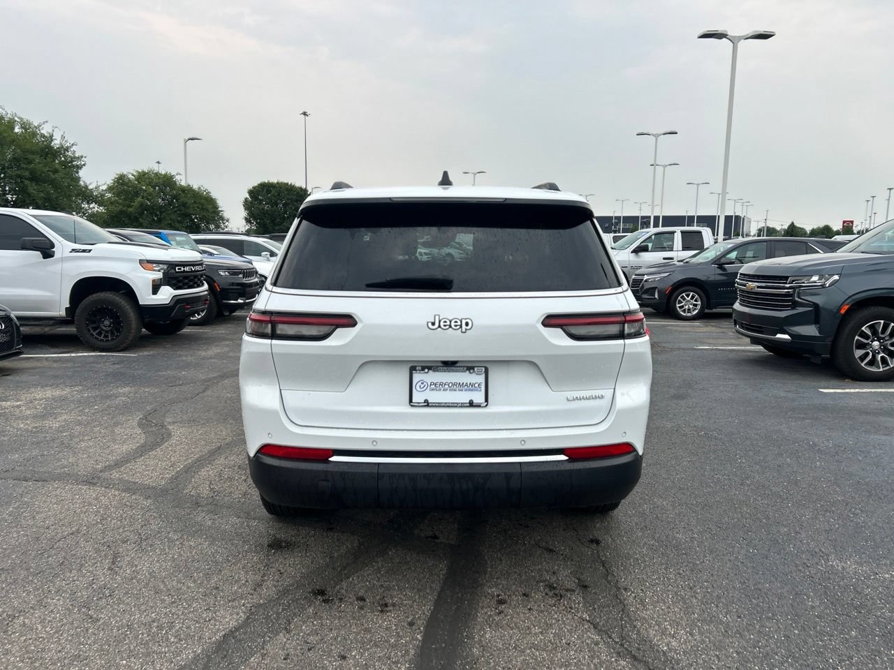 Used 2025 Jeep Grand Cherokee L Laredo RWD image 5