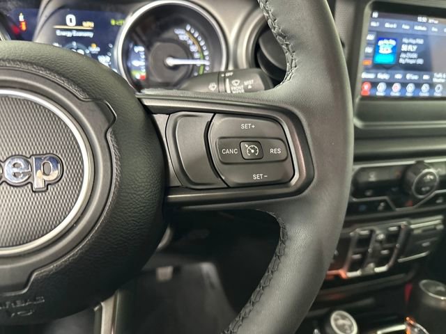 Used 2023 Jeep Wrangler Unlimited image 16