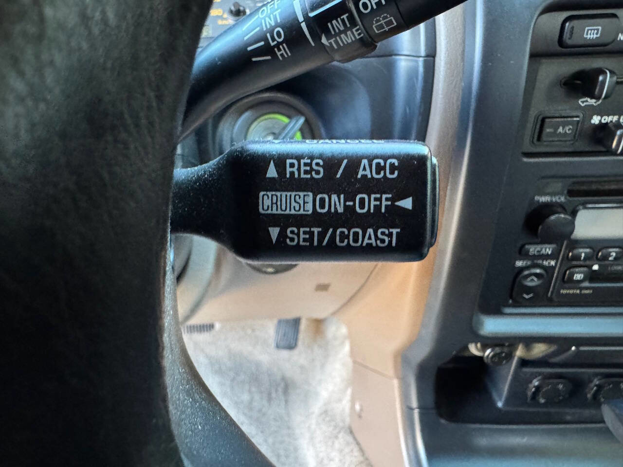 Used 2000 Toyota 4Runner Base 4dr SUV image 23