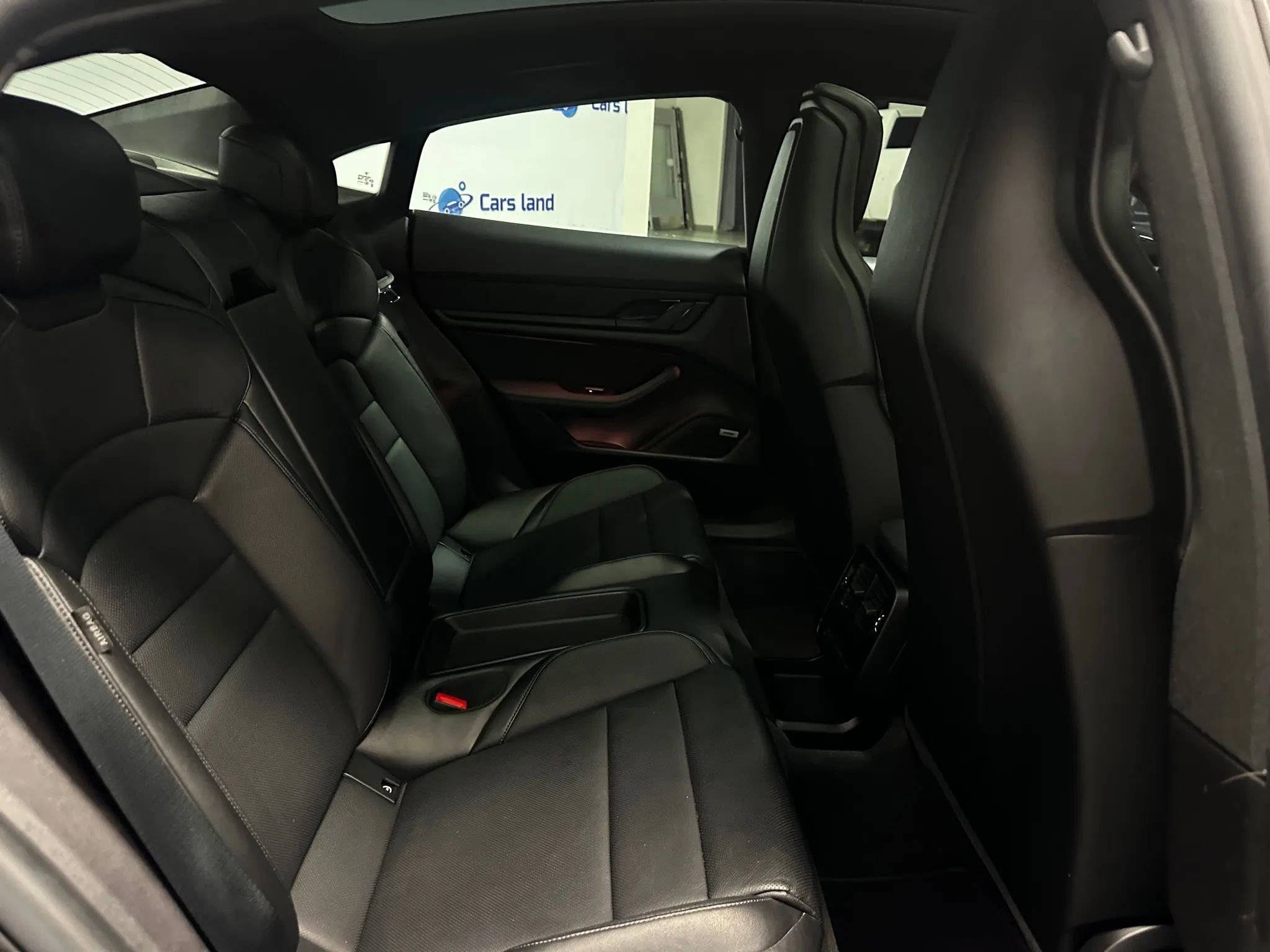 Used 2022 Porsche Taycan image 20