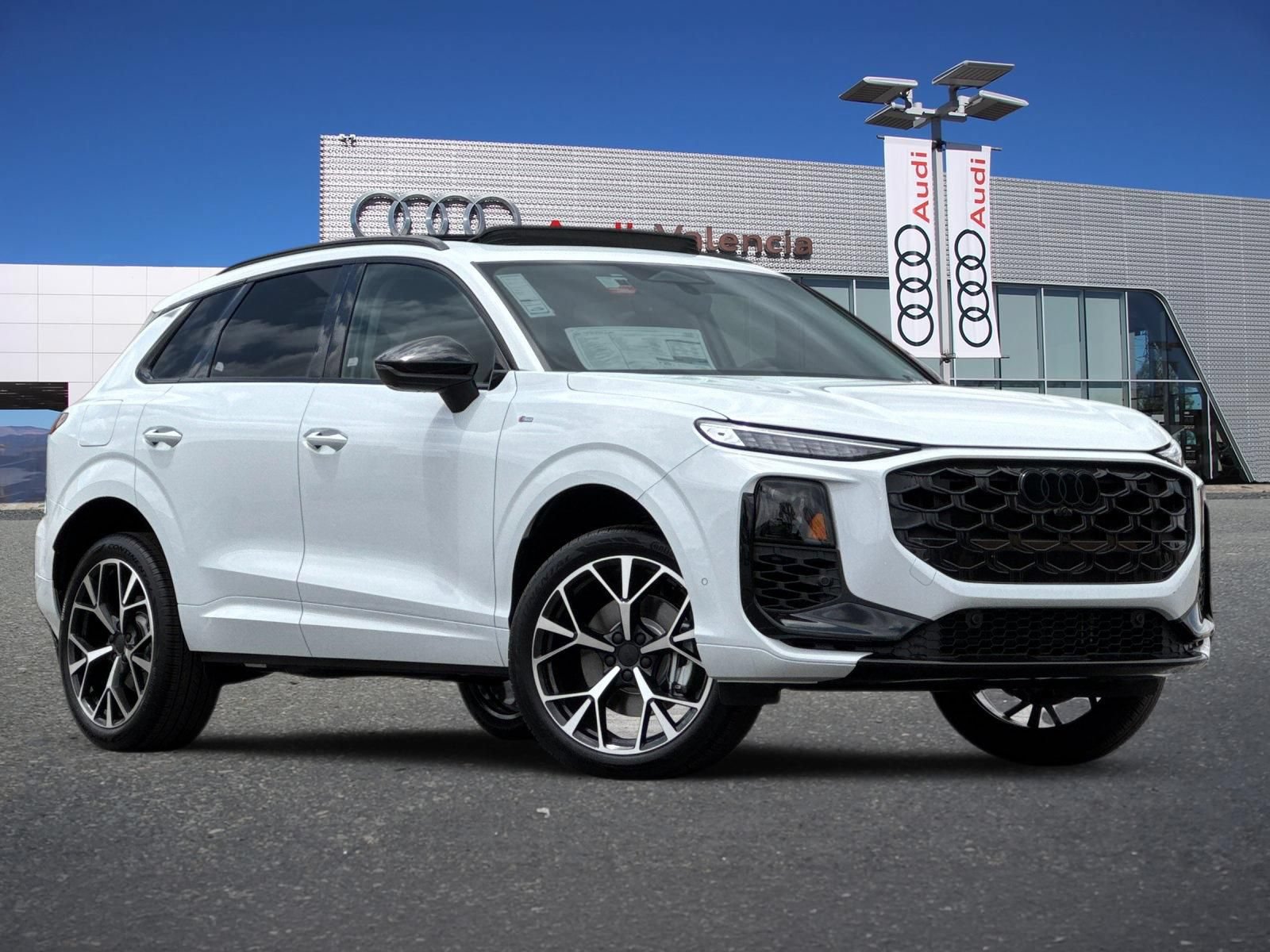 New 2026 Audi Q3 quattro 2.0T AWD/4WD image 2