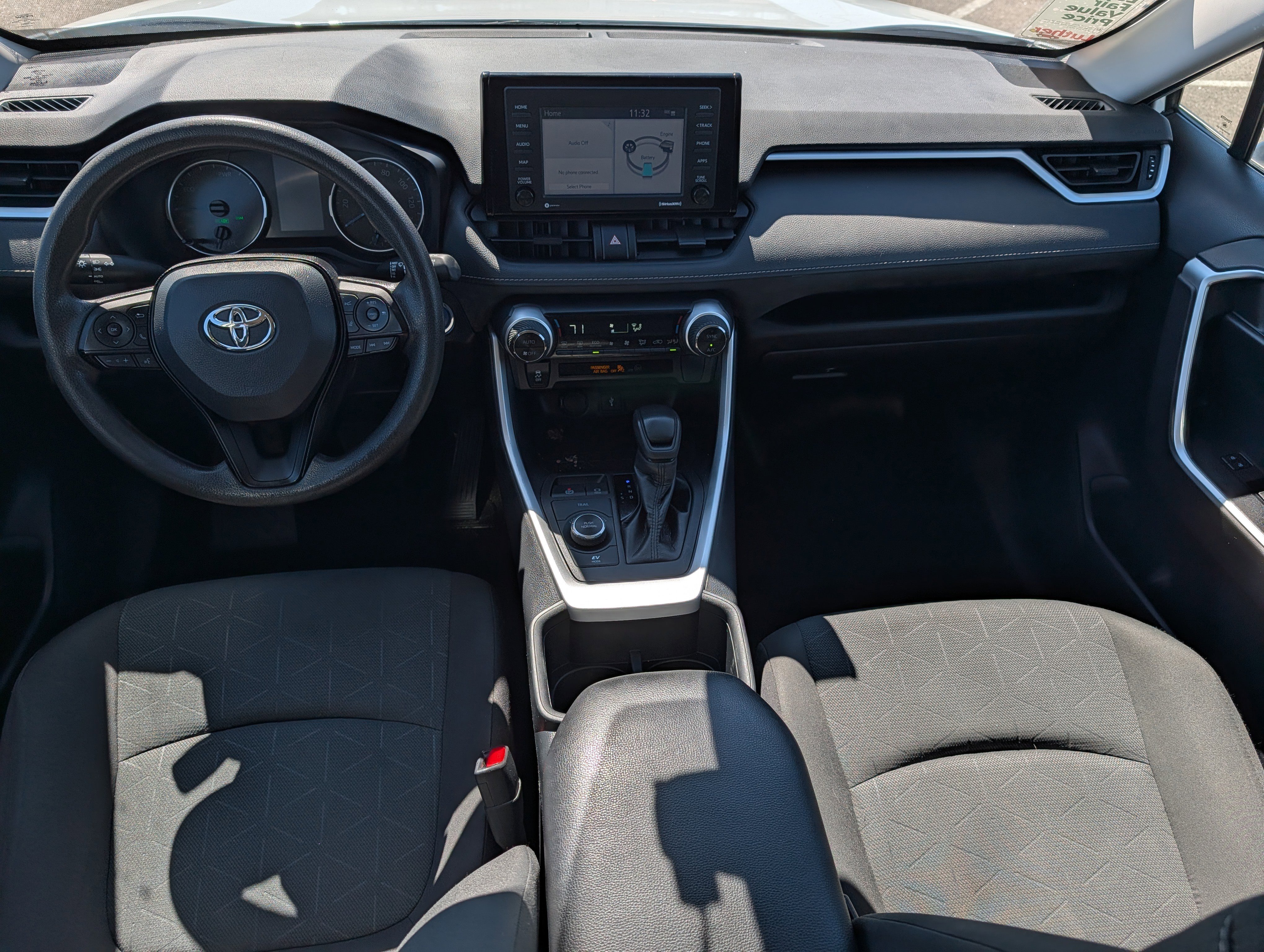 Used 2022 Toyota RAV4 XLE AWD/4WD image 10