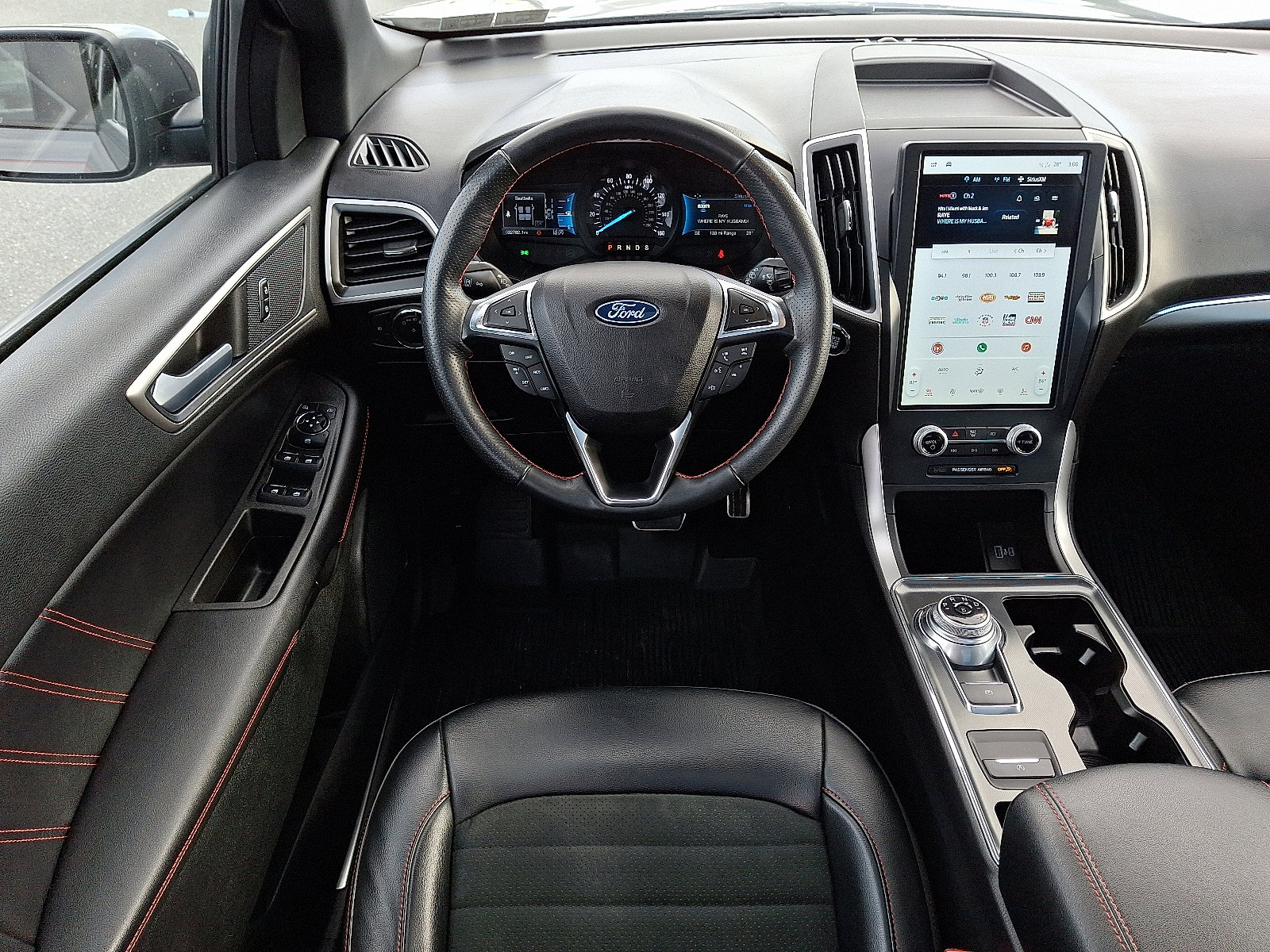Used 2023 Ford Edge ST-Line image 14