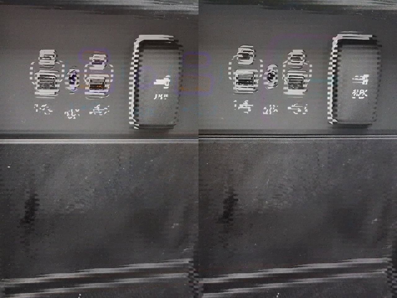 Used 2023 Jeep Grand Cherokee Limited image 23