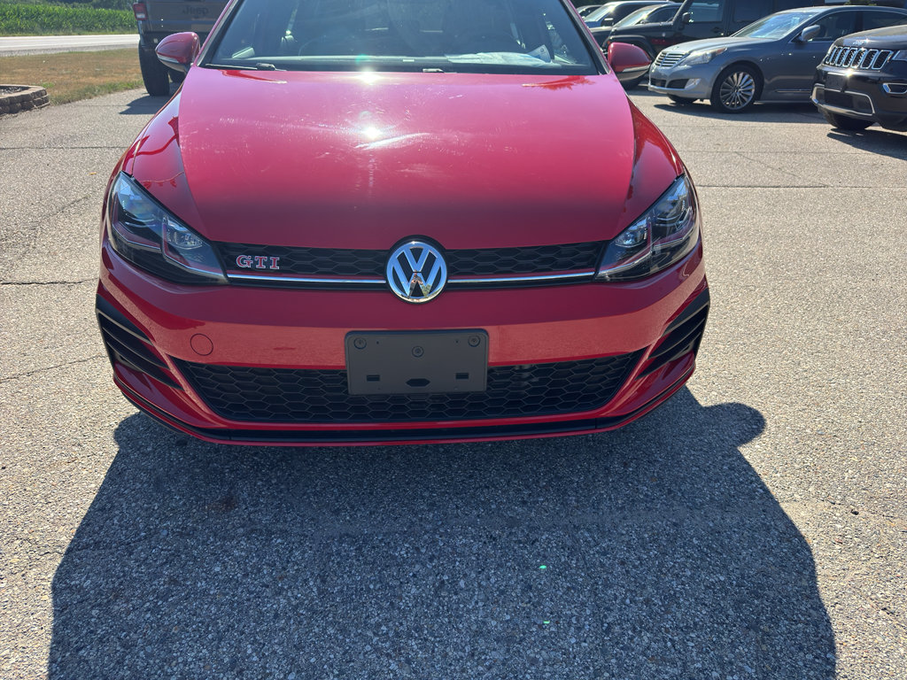 Used 2019 Volkswagen GTI SE FWD image 2