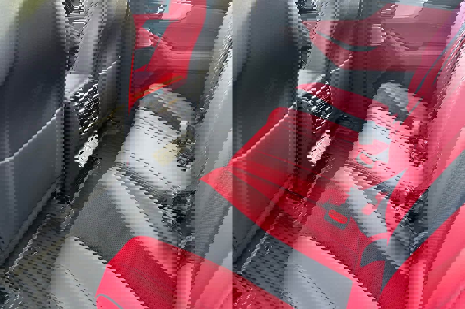 Used 2025 Acura MDX A-Spec image 9