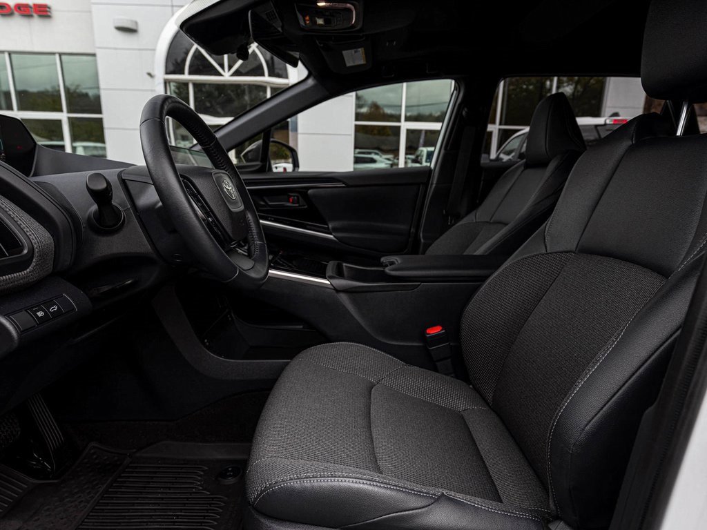 Used 2024 Toyota bZ4X XLE image 23