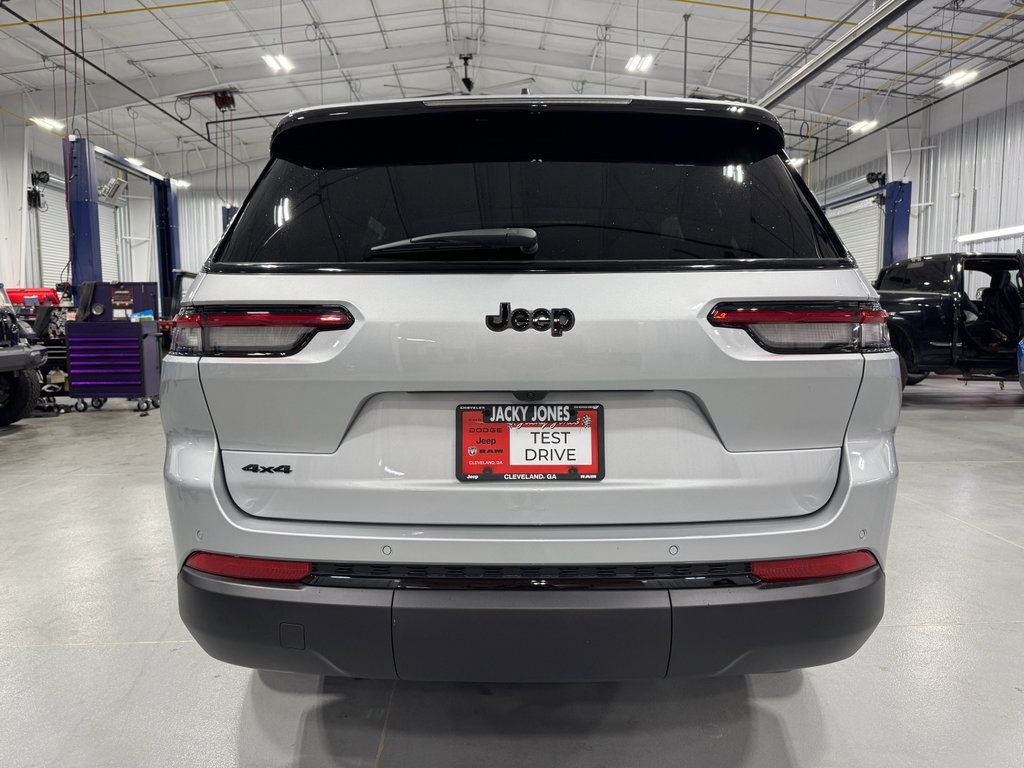 New 2025 Jeep Grand Cherokee L Altitude image 7