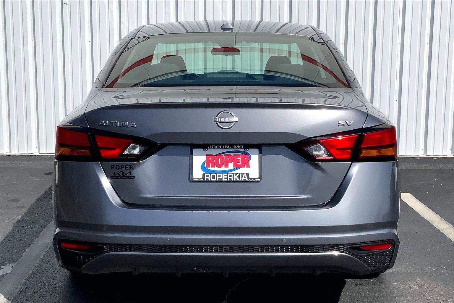 Used 2024 Nissan Altima 2.5 SV image 4