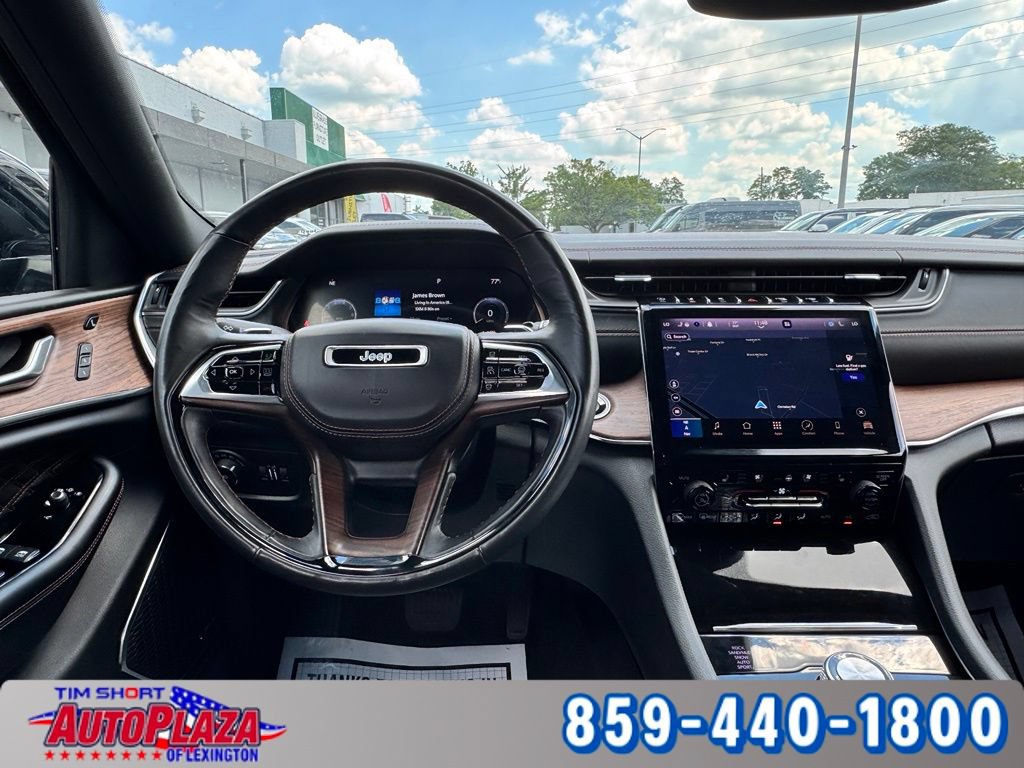 Used 2021 Jeep Grand Cherokee L Summit w/ Luxury Tech Group V AWD/4WD image 35