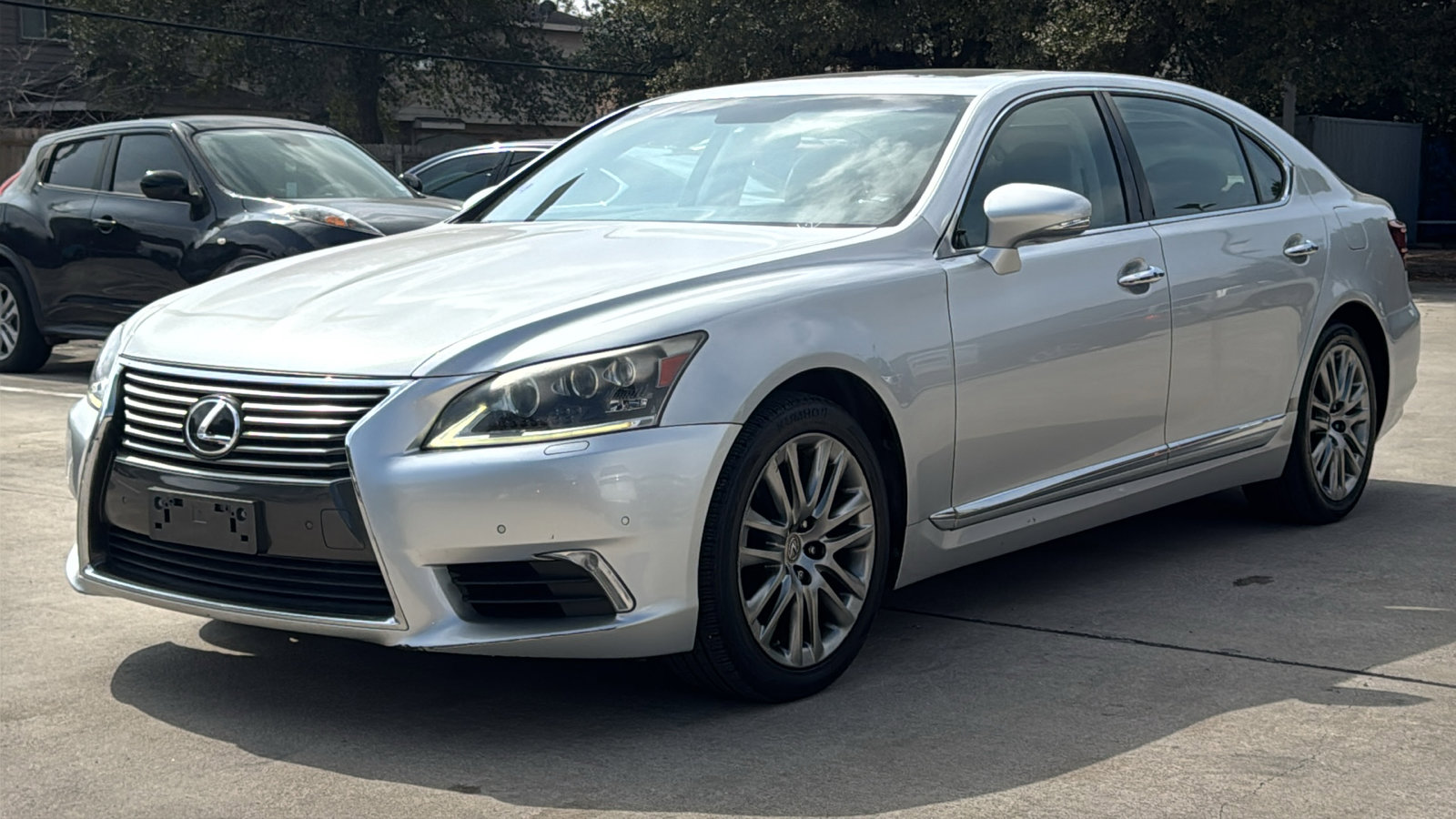 Used 2013 Lexus LS 460 L w/ Preferred Accessory Package image 3