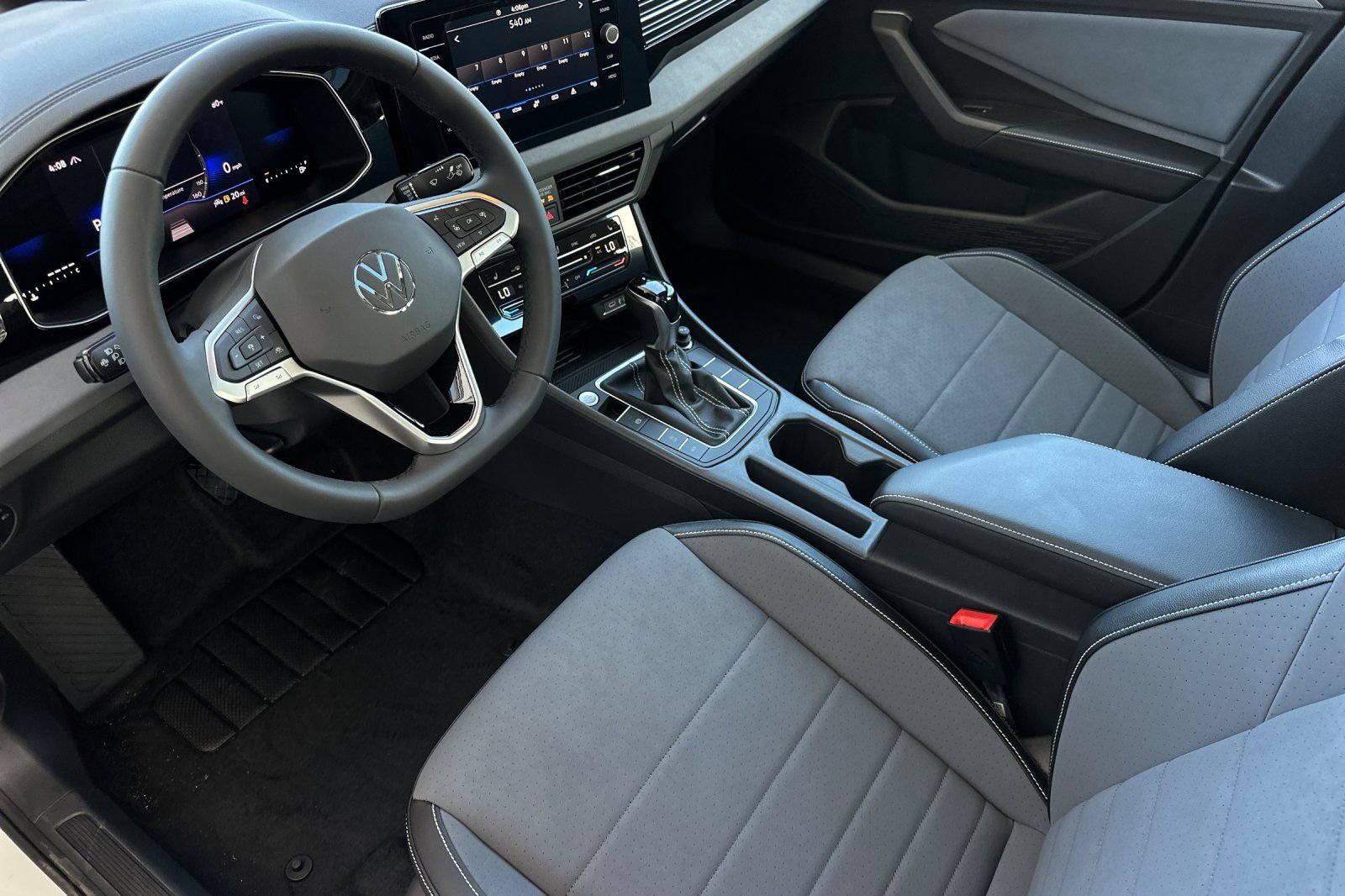 New 2026 Volkswagen Jetta SE FWD image 10