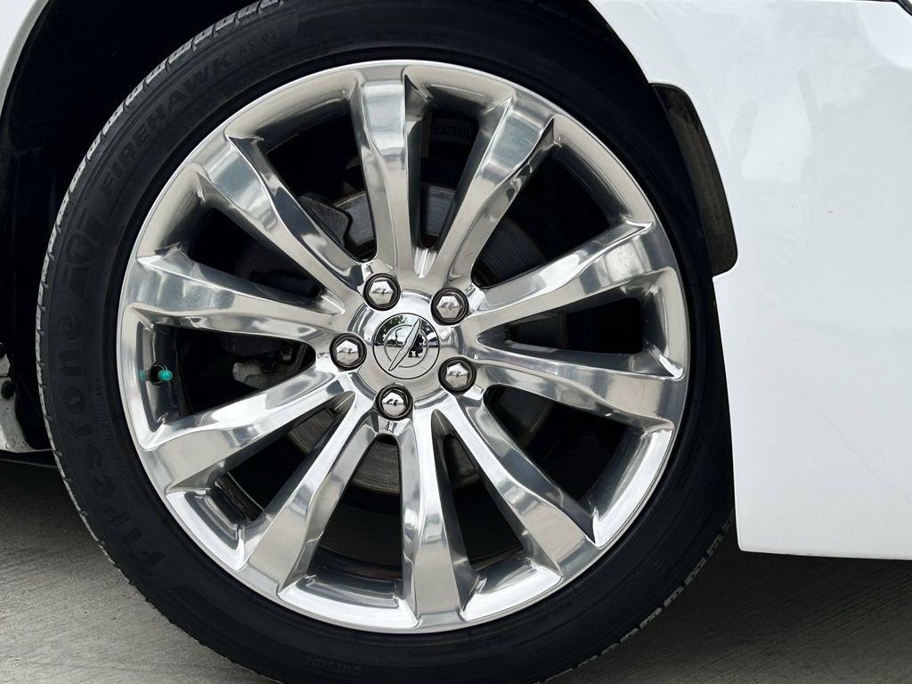 Used 2019 Chrysler 300 Limited image 10