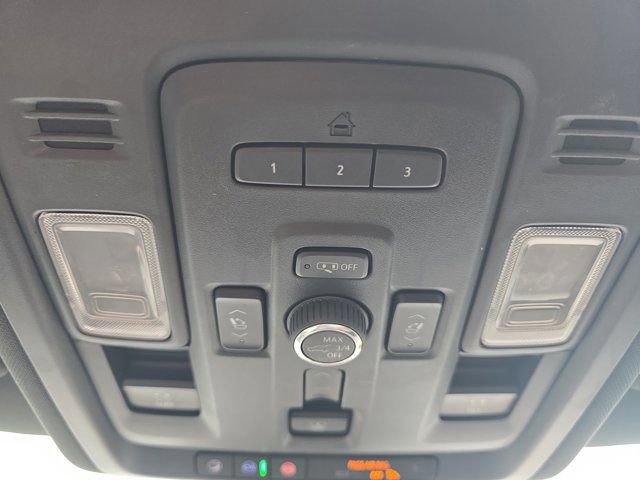 Used 2024 Chevrolet Suburban High Country AWD/4WD image 43