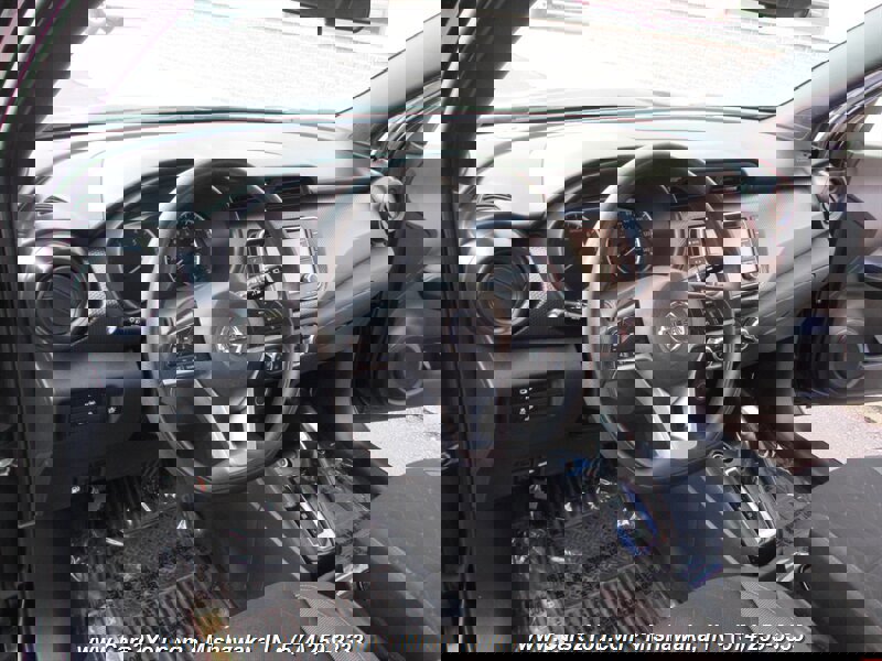 Used 2020 Nissan Kicks S image 10