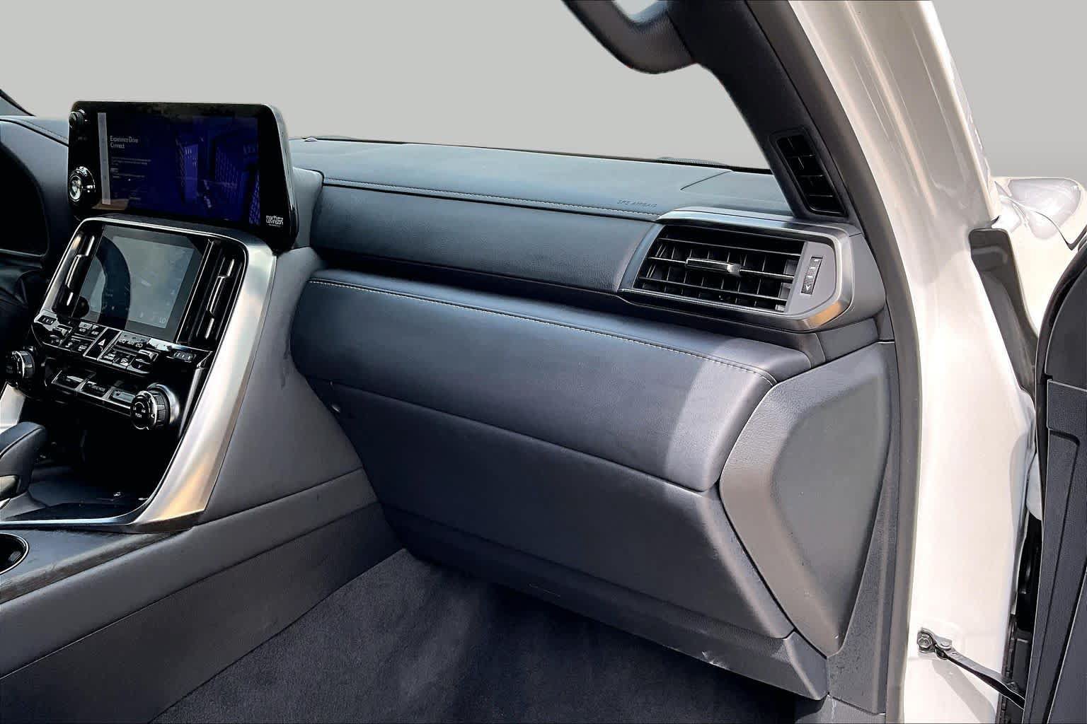Certified 2025 Lexus LX 700h Luxury w/ Appearance Package AWD/4WD image 19