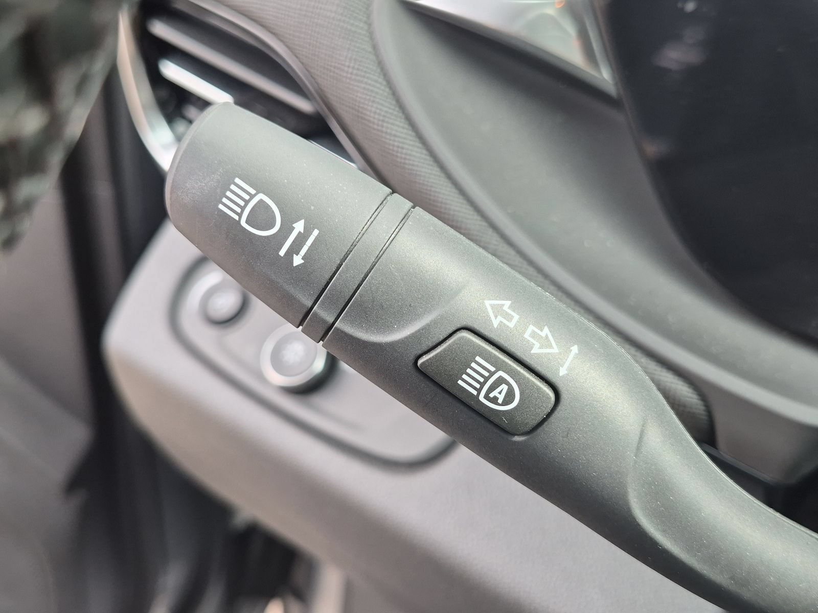Used 2024 Buick Envista Avenir FWD image 23