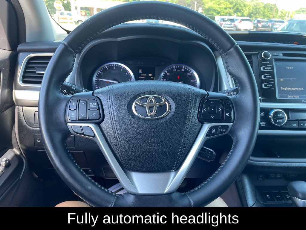 Used 2018 Toyota Highlander SE AWD/4WD image 20