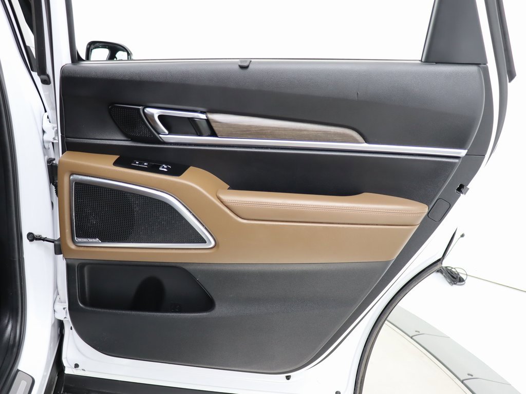 Used 2022 Kia Telluride SX w/ SX Prestige Package image 48