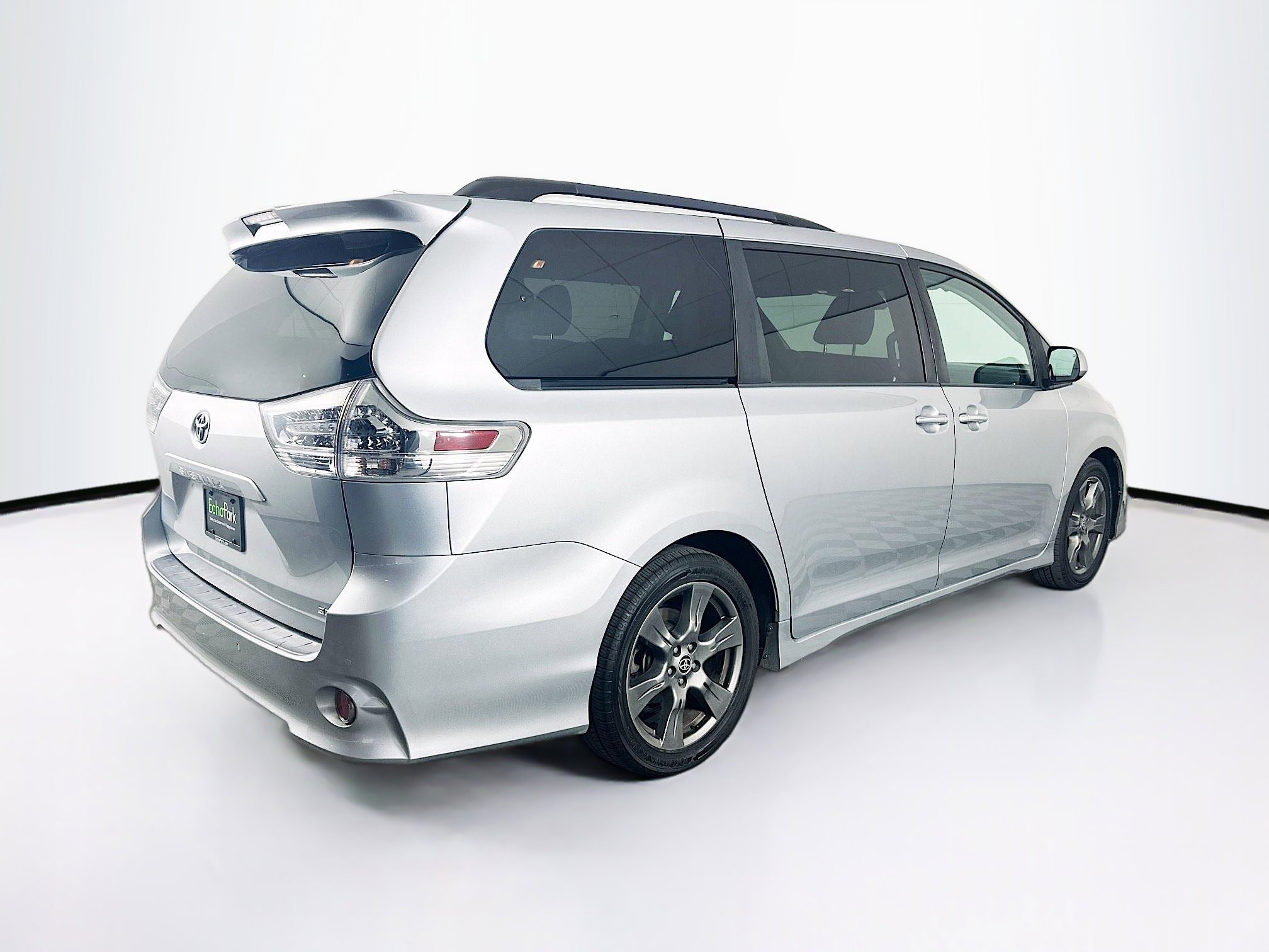 Used 2020 Toyota Sienna SE w/ SE Preferred Package image 9