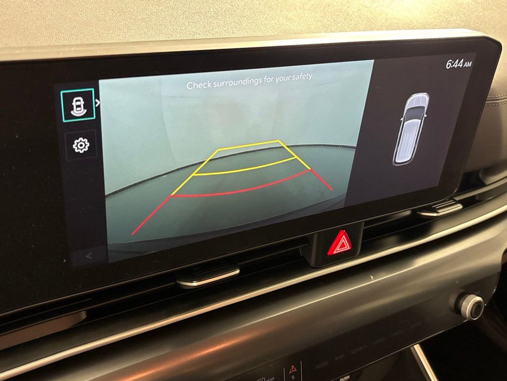 Used 2025 Kia Carnival FWD image 42