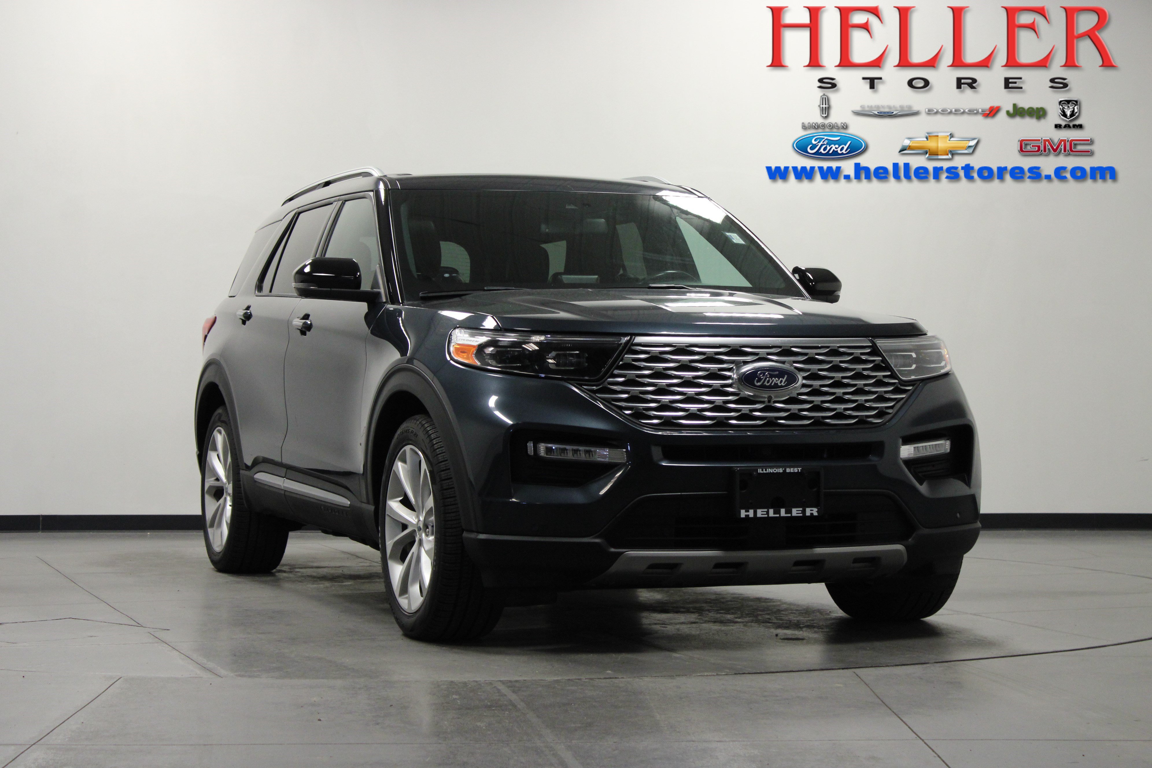 Used 2022 Ford Explorer Platinum w/ Technology Package RWD image 1