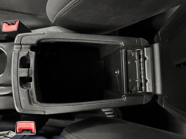 Used 2013 Chrysler 200 LX FWD image 40