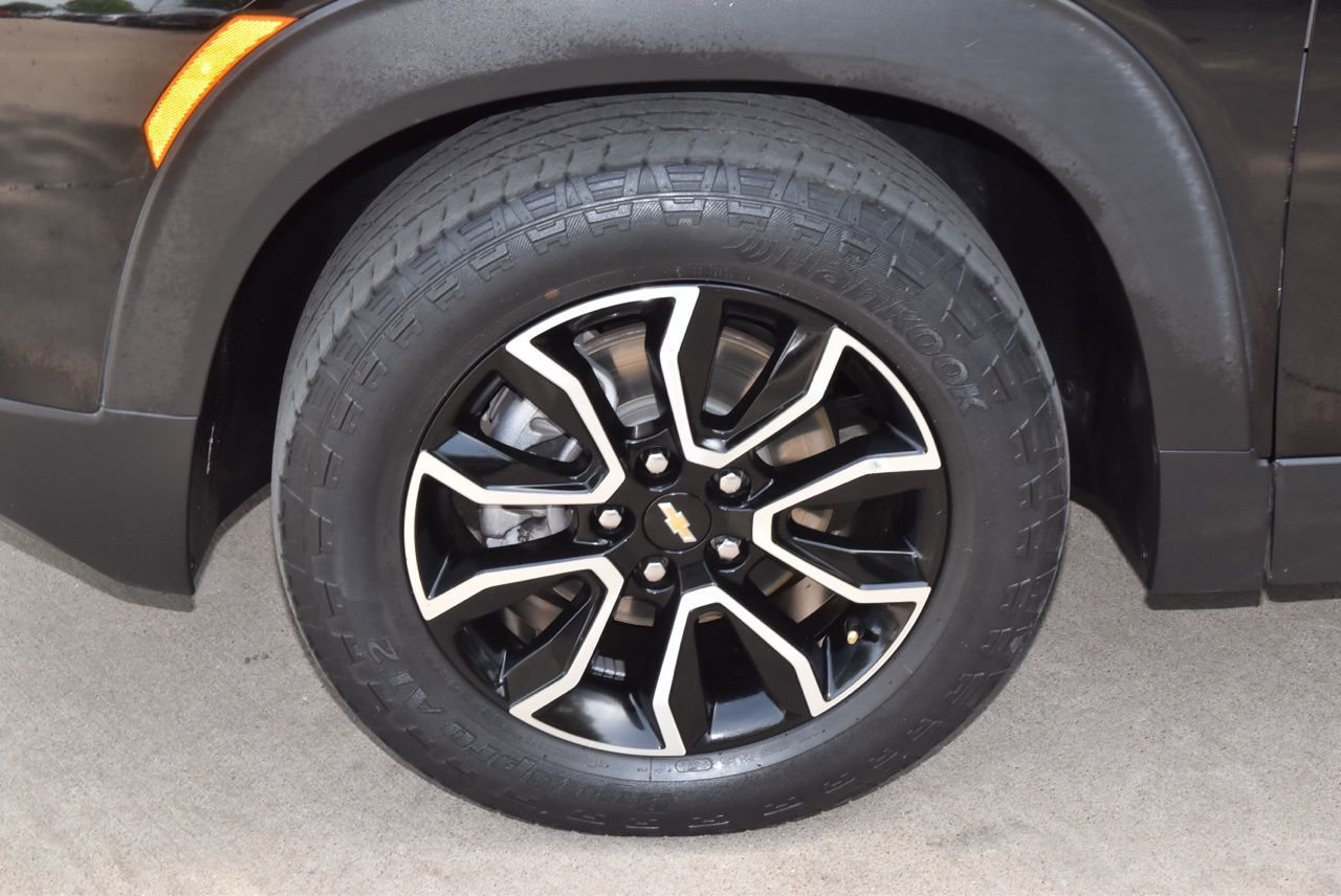 Used 2023 Chevrolet TrailBlazer ACTIV FWD image 36
