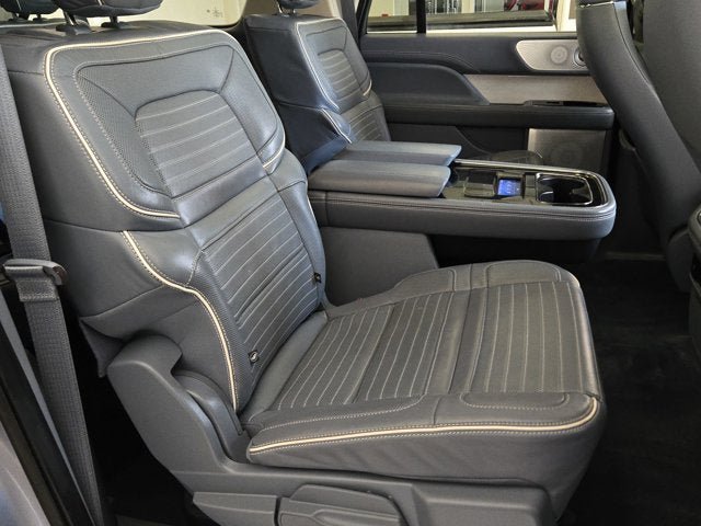 Used 2024 Lincoln Navigator L Black Label AWD/4WD image 6
