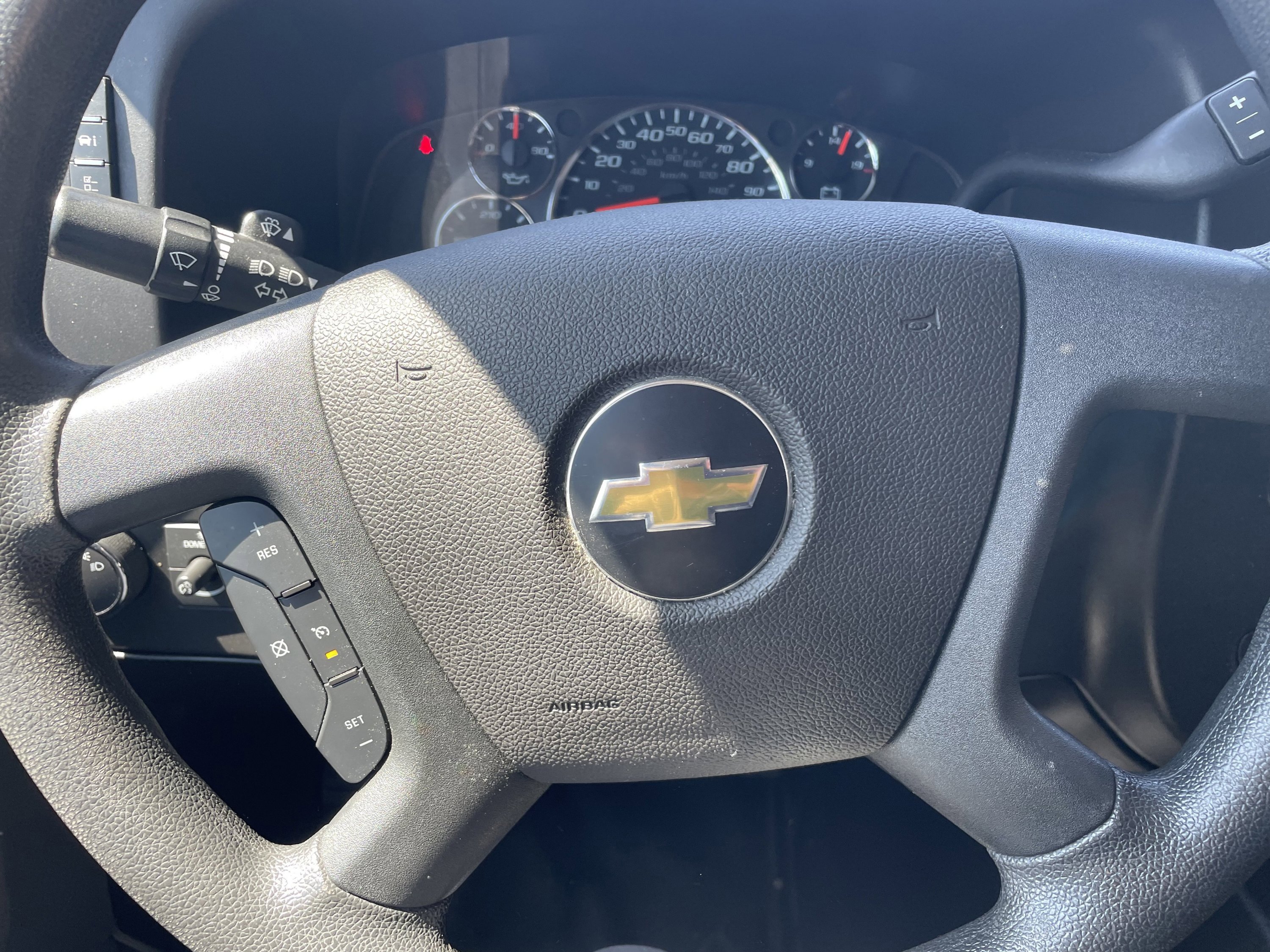 Used 2018 Chevrolet Express 2500 w/ Driver Convenience Package image 15