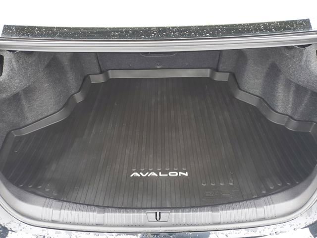 Used 2017 Toyota Avalon XLE Premium w/ All Weather Liner Package image 33