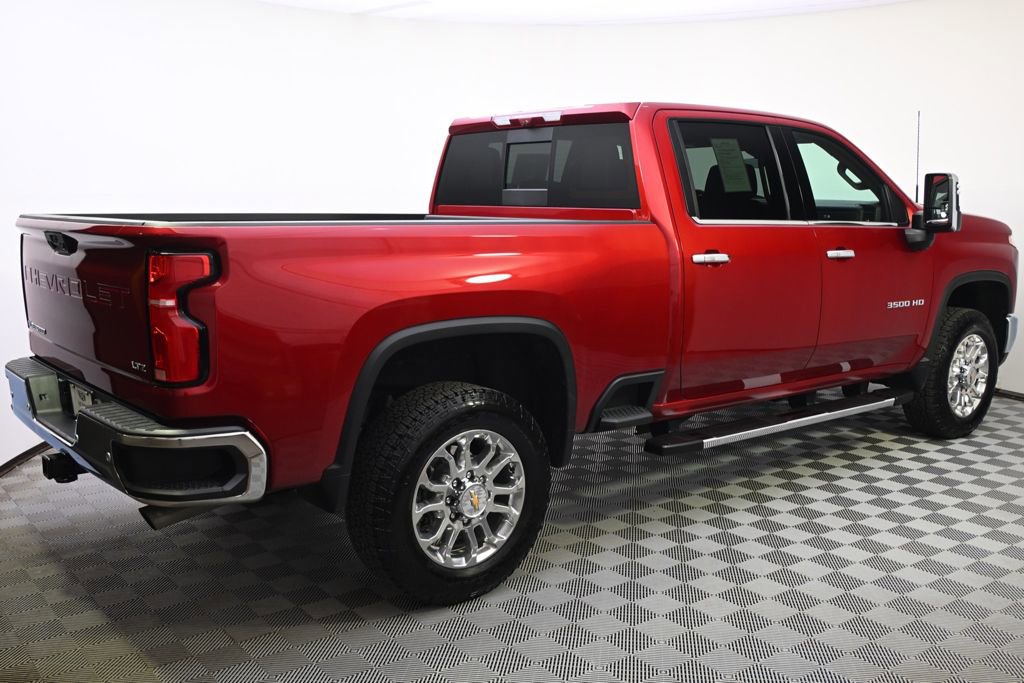 Used 2025 Chevrolet Silverado 3500 LTZ w/ LTZ Premium Package image 7